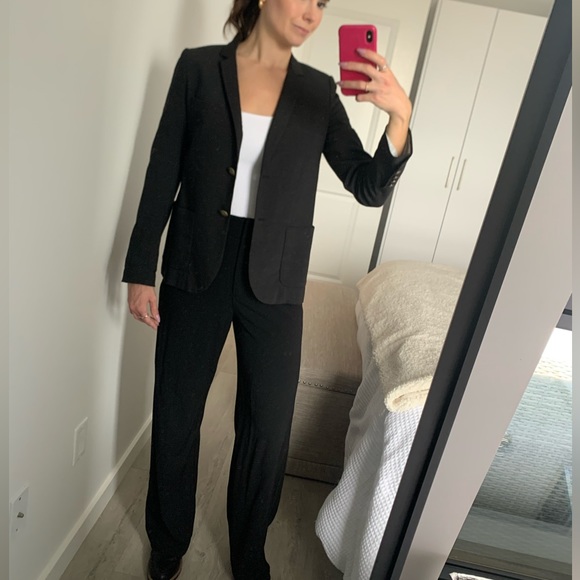 Aritzia Talula charcoal classic 59% wool fitted blazer - Picture 3 of 7